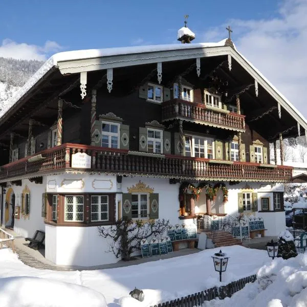 Landhaus Lenzenhof, hotel en Reit im Winkl