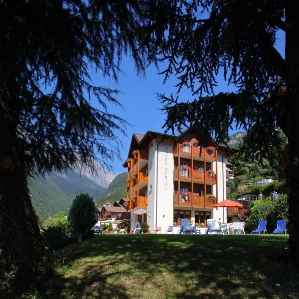 Hotel Zurigo, hotel em Molveno