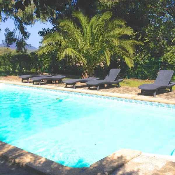 Gîte des Orgues de la Sybille Eucalyptus, hotell i Ille-sur-Têt