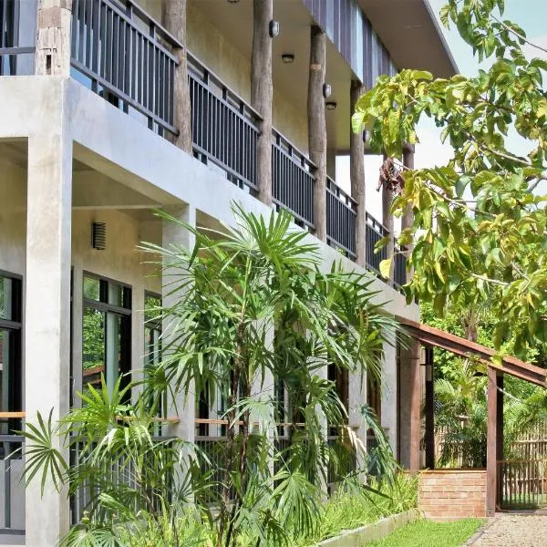 Le Cocotier, hotel in Ban Cho Lae