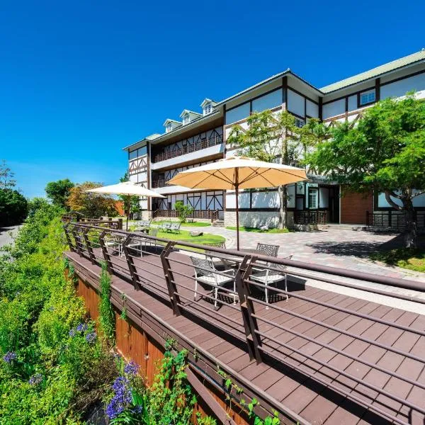 Jun Yue Hanging Garden Resort, hotel i Ren'ai