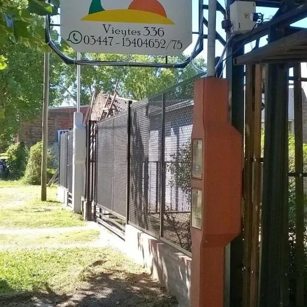 Apartamentos Río Uruguay, מלון בקולון