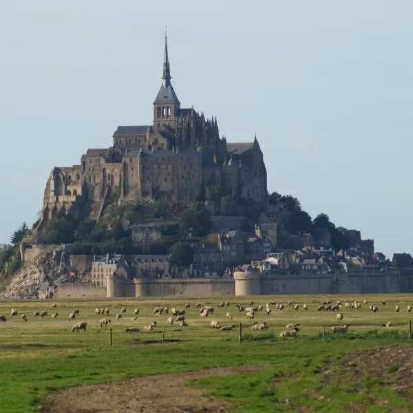 Auprès du Mont, Hotel in Beauvoir
