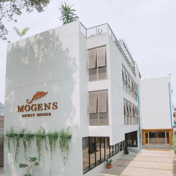 Mogens Guesthouse, hotel v destinaci Bandung