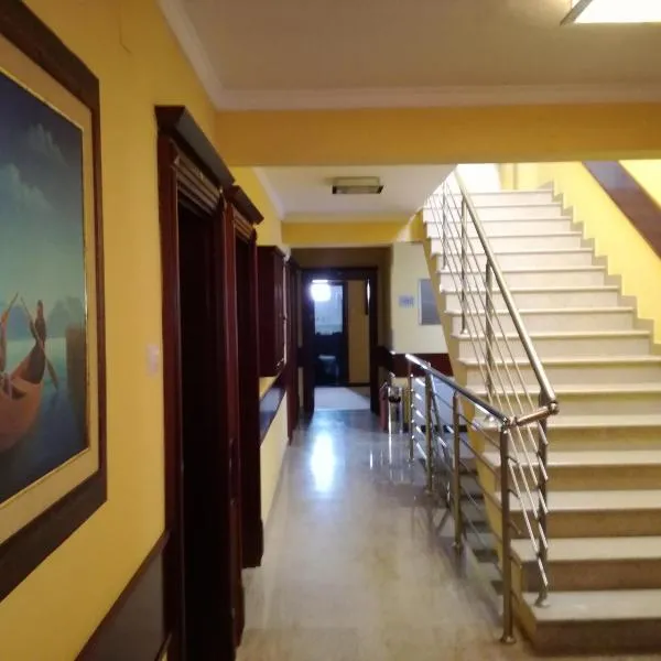 Hotel Mimoza, отель в Будве