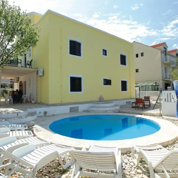 Dragan's Den Hostel, hotel na Korčuli