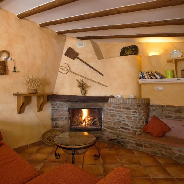 Reul Alto Cortijos Rurales, hotel Laroyában