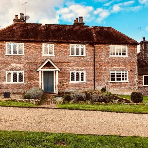 The Dorset Arms Cottage & Pub Rooms, hotel in Chiddingstone