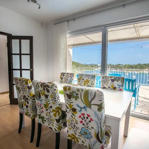Truly Mediterranean Apartment "Spark", hotel in Korčula