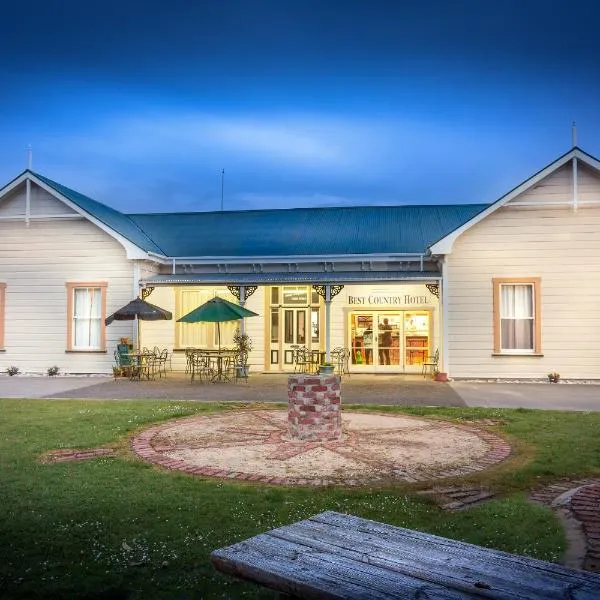 Karamea Village Hotel: Little Wanganui şehrinde bir otel