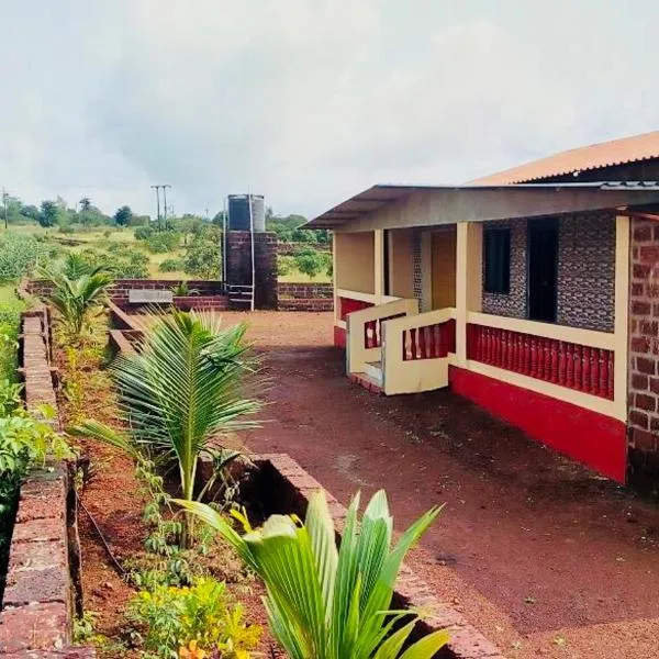 Divekar Aamrai - A farmhouse in the arms of Kokan, hotel in Ratnagiri