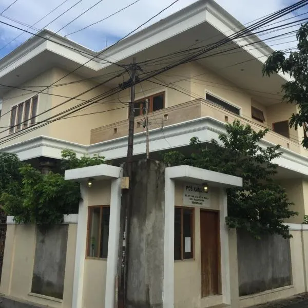 Rumah Nyaman Back Packer, hotel v destinaci Semarang