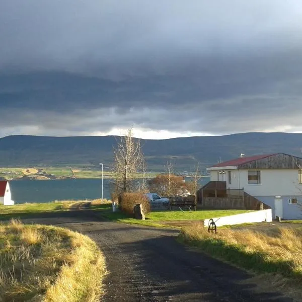 Glæsibær 2 Guesthouse and horsefarm, hotel v destinaci Akureyri
