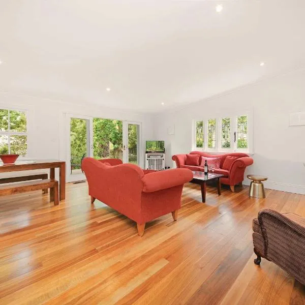 Poet's Cottage - Fireplace, Close to Treks, hotel v destinaci Wentworth Falls