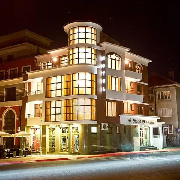 Hotel Diamond, hotel in Kazanlŭk