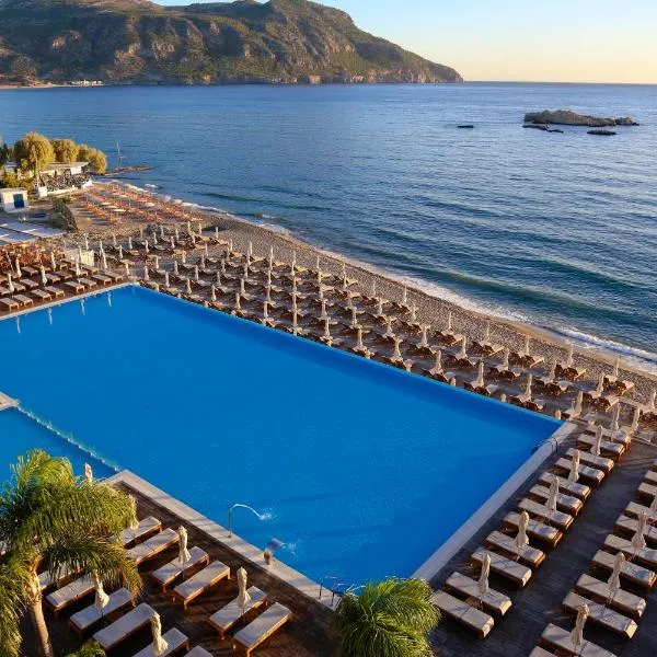 Alimounda Mare Hotel, hotel in Karpathos