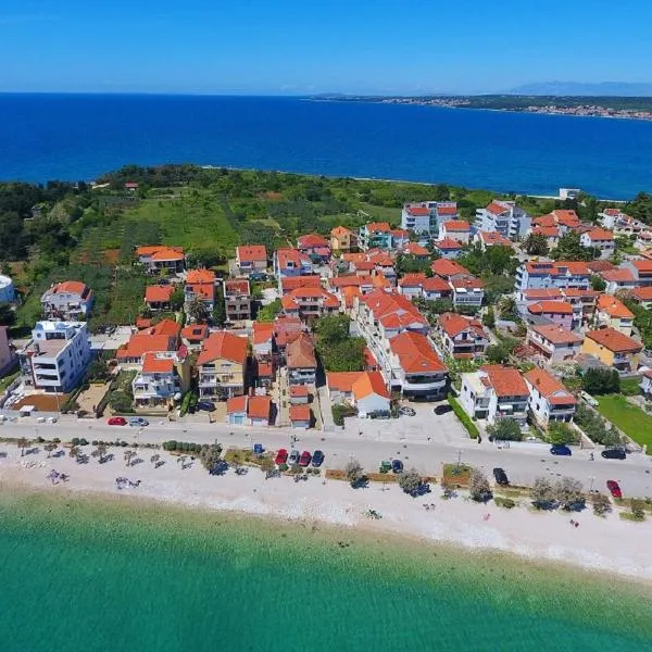 Studio Apartments Pavin, khách sạn ở Zadar