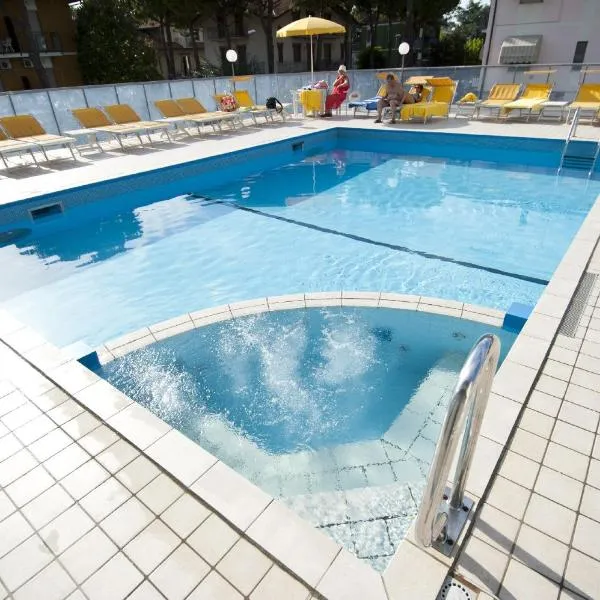 Hotel Giunchi, hotel em Cervia