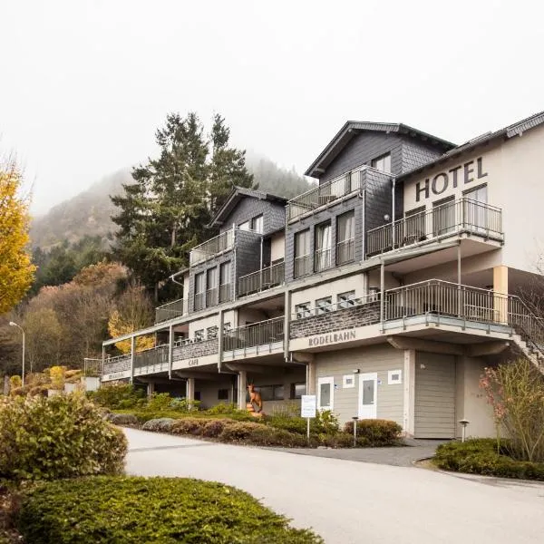 M13 Hotel, hotel a Riol