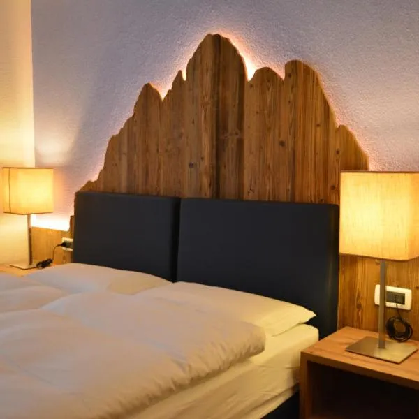 Hotel Nès Crépes，位于博萨迪法萨的酒店