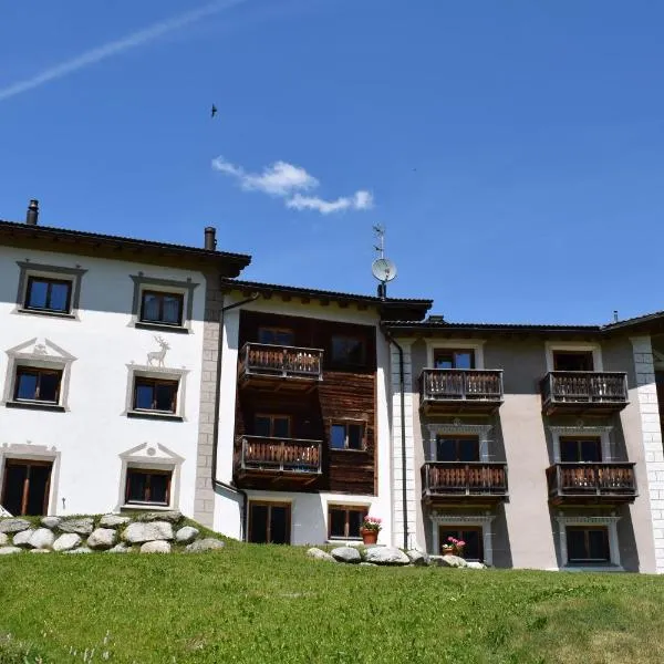Residence Miragolf, hotel v destinaci Madulain