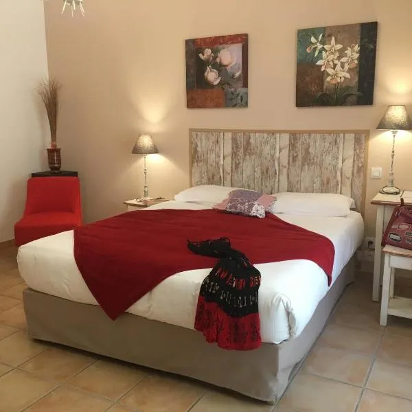 Hotel Les Ambres – hotel w mieście Roussillon