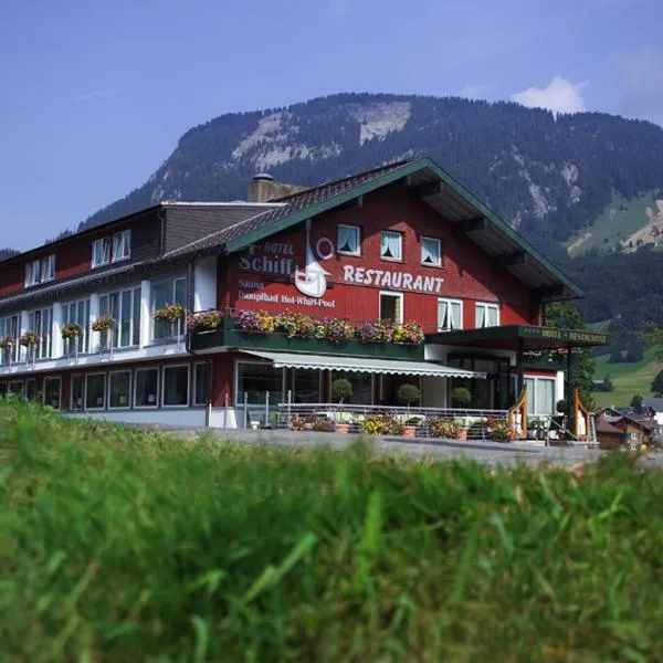 Das Schiff in den Bergen, Hotel in Au im Bregenzerwald