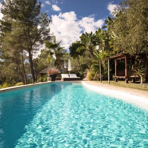Villa Sun Door - Amazing 6 bedroom with private pool, hotel a Sant Carles de Peralta