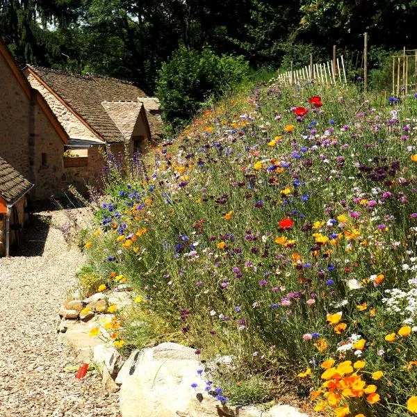 Domaine des Marequiers chambre Alchemille, hotell i Saint-Germain-du-Teil