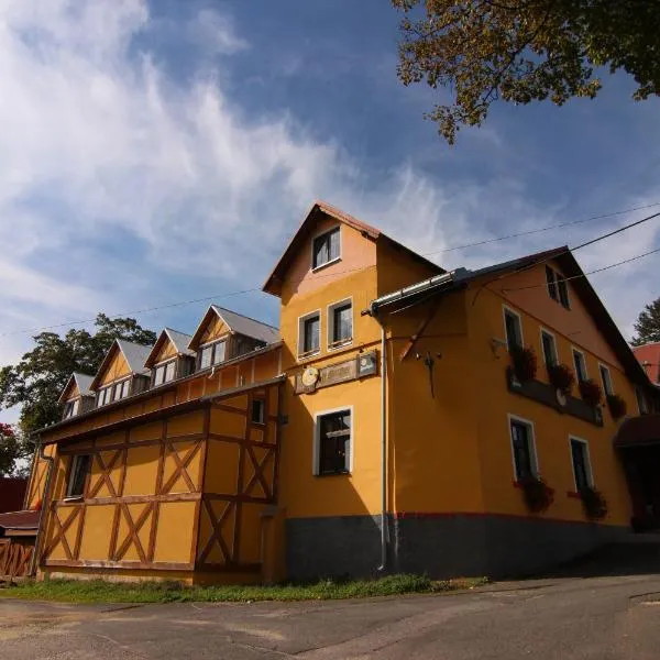 Hotel Restaurant Svejk, hotel en Stříbrná