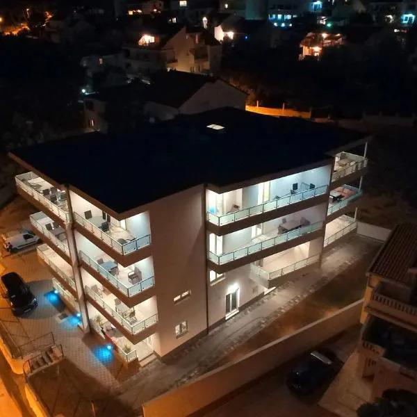 Apartments Danica, hotel v destinácii Promajna