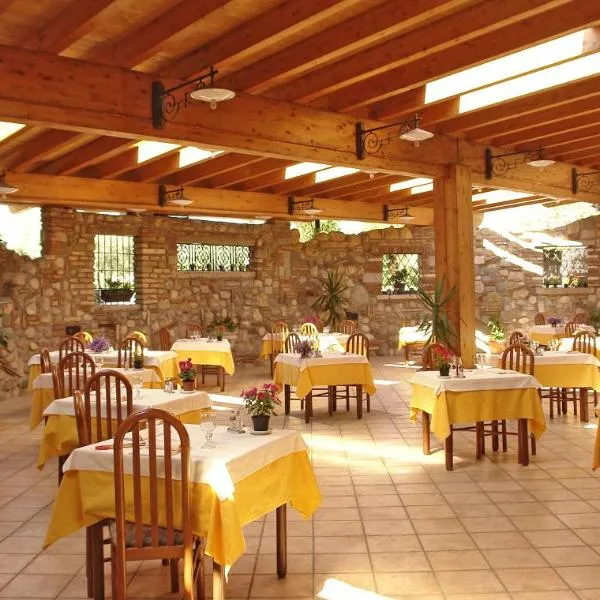 Hotel La Pergola, hotel en Moniga del Garda