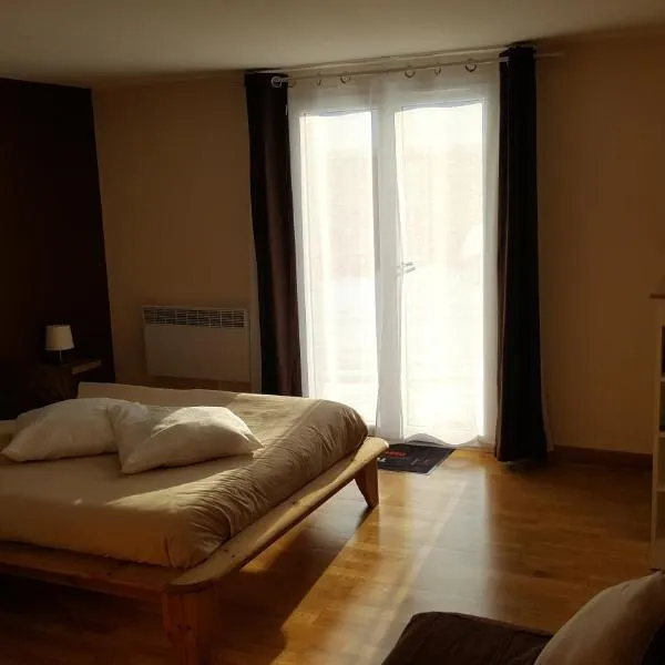 Chambre d hôtes du lac, hotel v destinaci Echallon