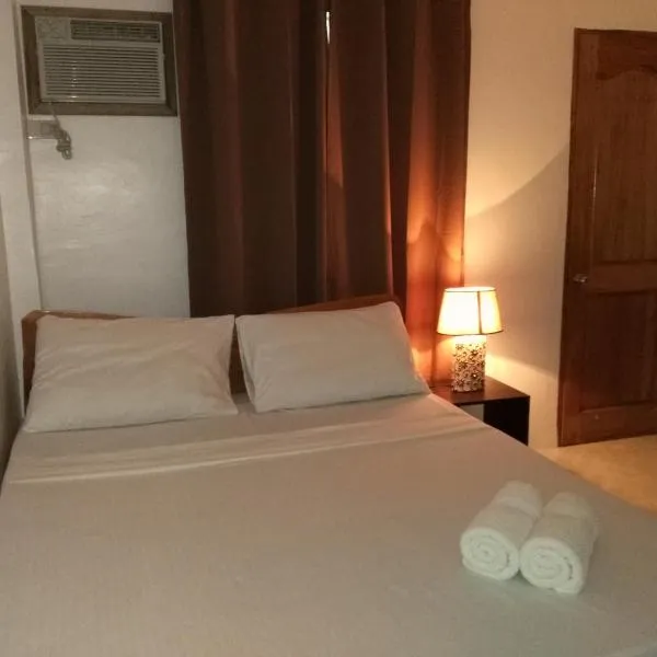 Zenith Inn & Resto Bar, hotel v destinaci Anda