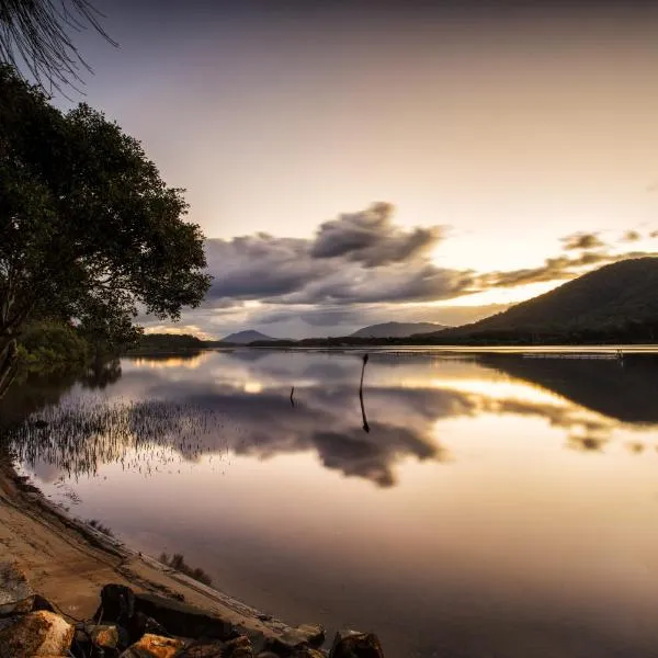 Diamond Waters Caravan Park, hotel v destinaci Dunbogan