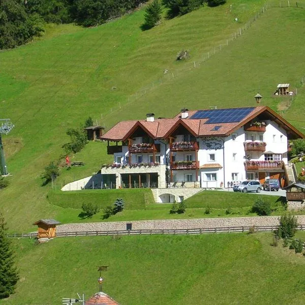 Garni La Tambra, hotelli Selva di Val Gardenassa