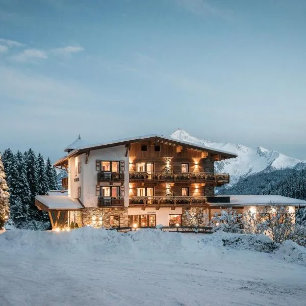 Hotel Bergkristall Zillertal - Adults Only, hotel sa Hippach