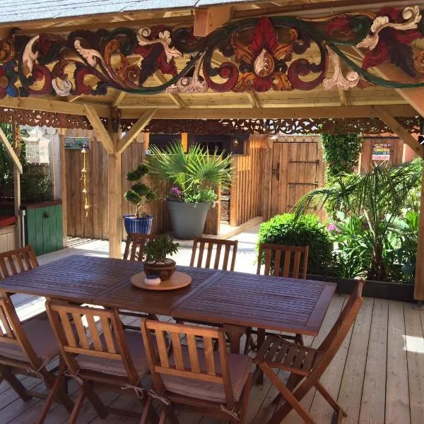 VILLA ZENITH Hostel - LA MAISON, hotel a Lacanau