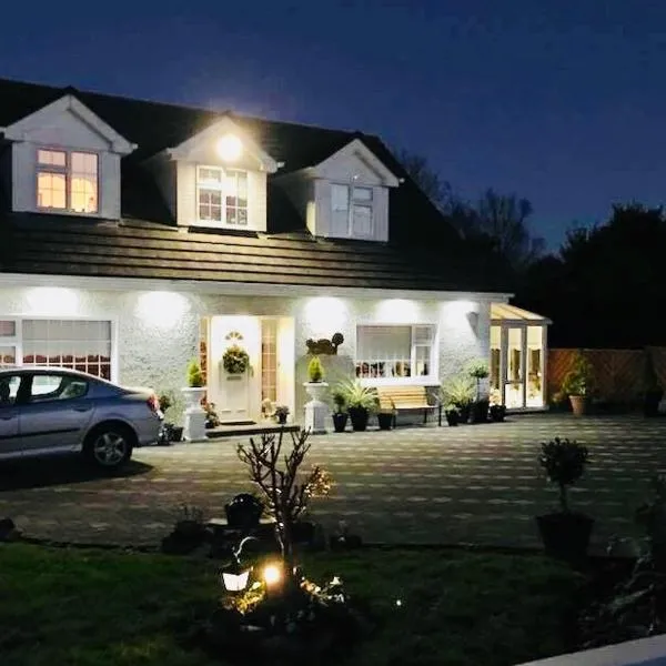 Woodleigh Lodge, hotell i Courtown