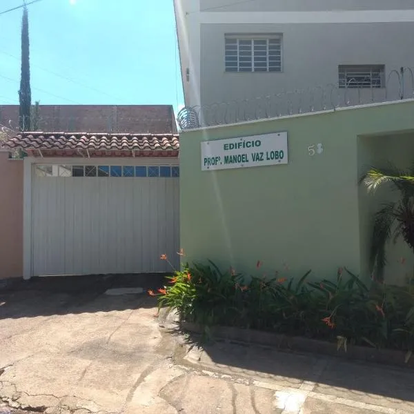 Ed. Profº Manoel Vaz Lobo, hotel en São José do Rio Pardo