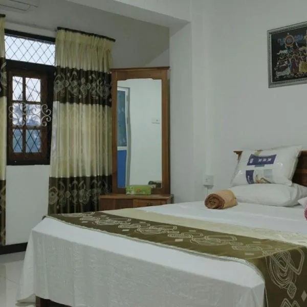 Relax Home, hotel in Rambukkana