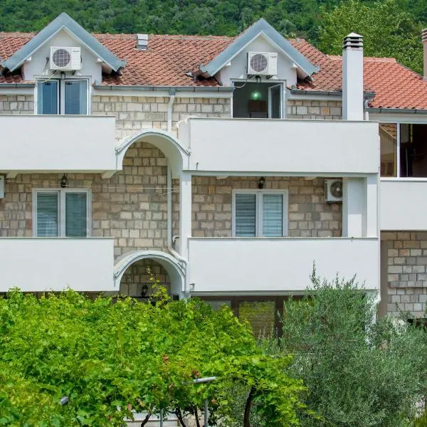 Apartmani Krgušić, hotel in Tivat