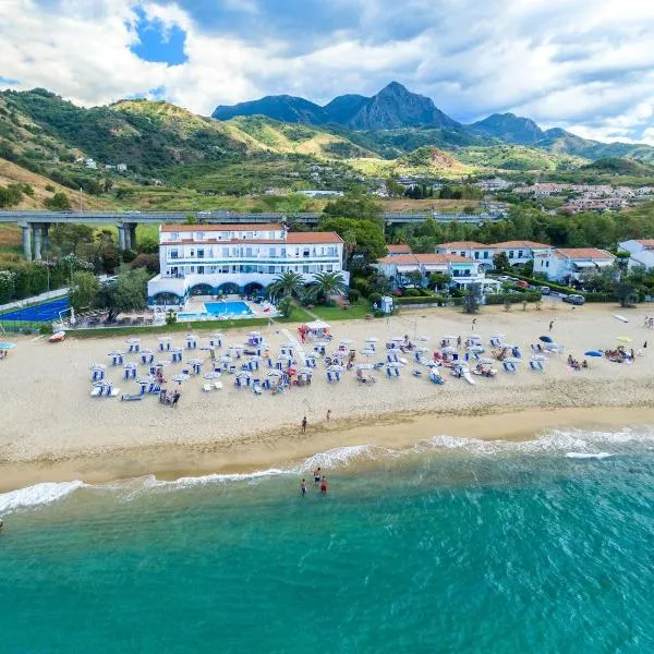 Hotel Poseidon – hotel w mieście Diamante