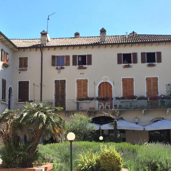 Ferienwohnung Gardasee, hotel v destinaci Lazise