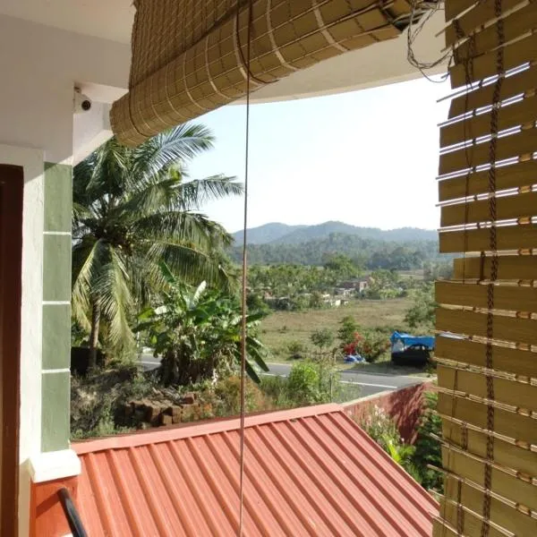 Green Villa, hotel in Virajpet
