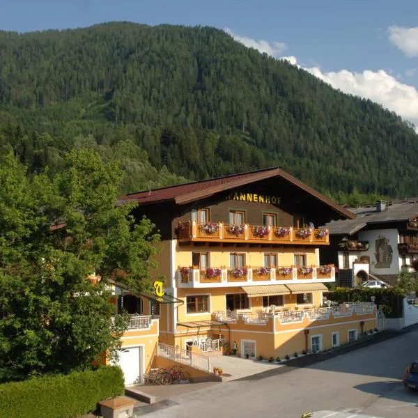 Hotel Garni Tannenhof, hotel ve Flachau