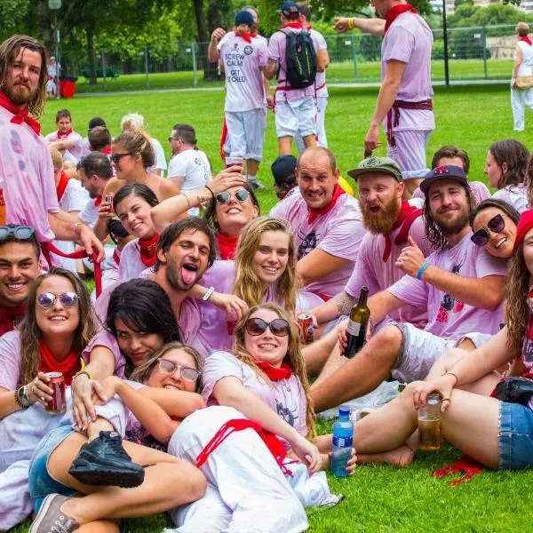 Running of the Bulls All Inclusive Camping Pamplona, hotel v destinaci Pamplona