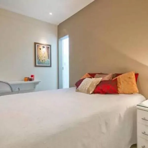 HomeStay 3 - Avenida Carlos Gomes, hotel v destinaci Porto Alegre