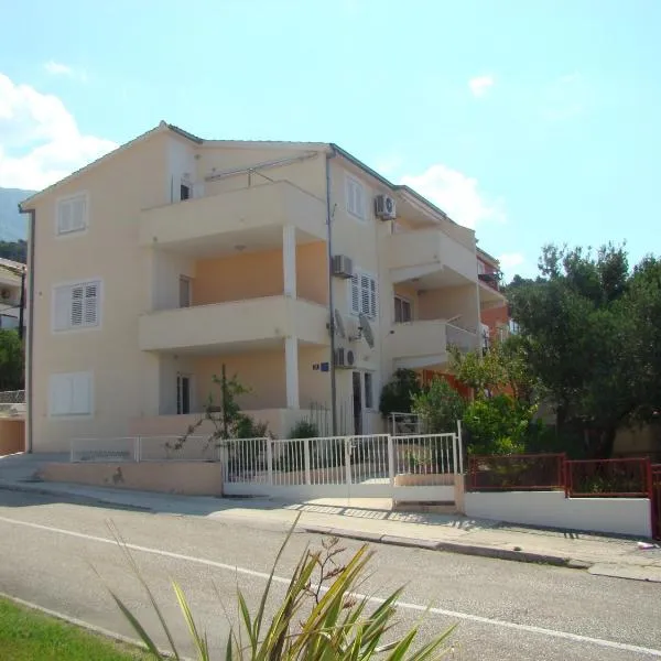 Apartments Ada, hotel en Donje Rašćane