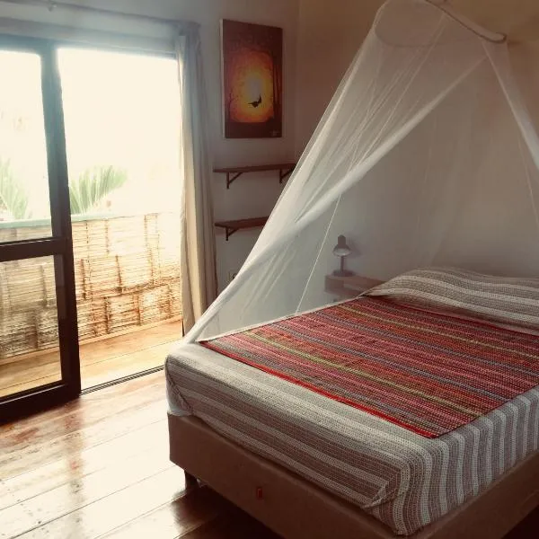 Casa Kresala, Surf House, hotel in Zorritos